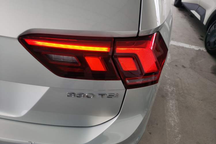 Used Volkswagen Tiguan L 2021 330TSI Automatic Two-Wheel Drive Smart Edition Exterior 3