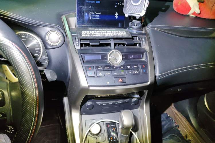 Used Lexus NX 2015 200T All-Wheel-Drive Fēngshàng Edition Audio And AC Panel