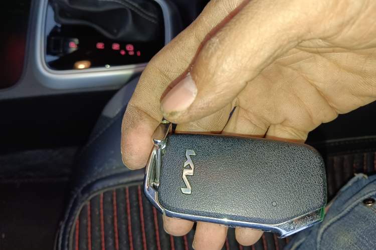 Used Kia kx1 Stonic 2021 1.4L CVT Fun Edition
