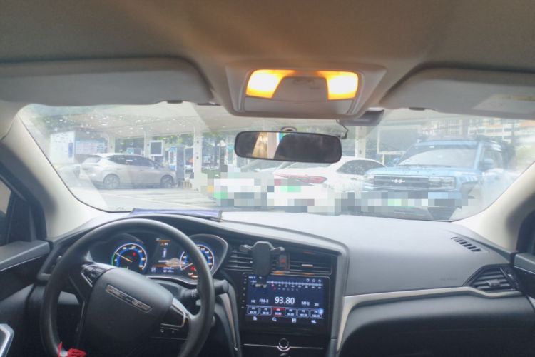 Used Venucia D60EV 2022 Standard Range Comfort Edition Center Console