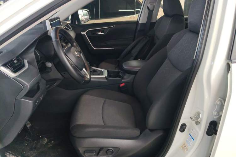 Used Toyota RAV4 2020 2.0L CVT 4x4 Trend Edition Left Front Seat