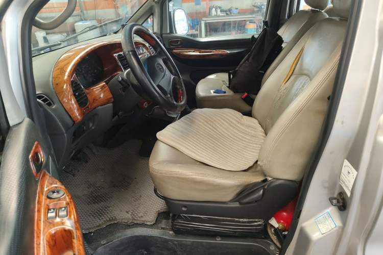 Used JAC Refine 2015 2.0L Shuttle Gasoline Long-Wheelbase Standard Version HFC4GA3-3D