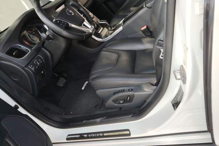 Used Volvo V60 2016 T5 Zhiyi Edition