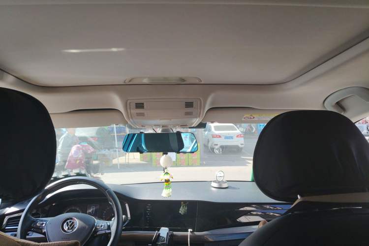 Used Volkswagen Bora 2021 1.5L Automatic Elite Smart Connect Edition Headliner