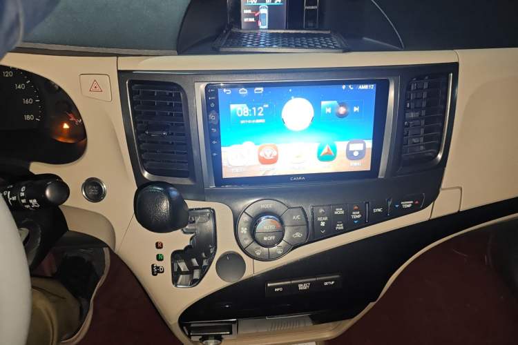 Used Toyota SIENNA  Audio And AC Panel