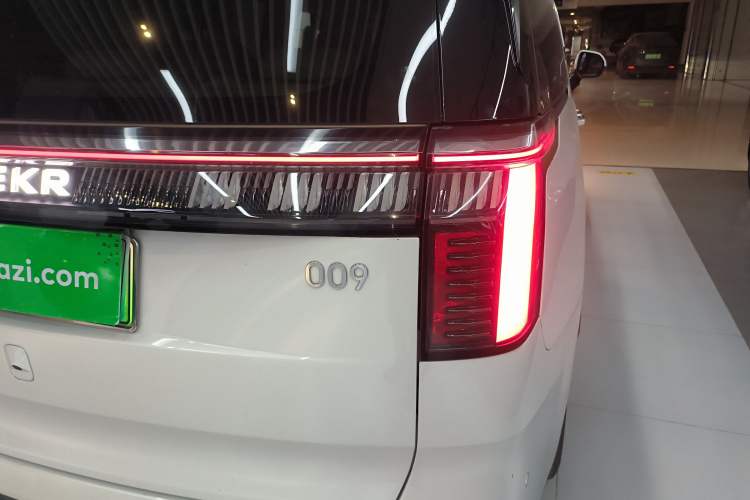 Used Zeekr 009 2022 WE Edition Right Rear Taillight