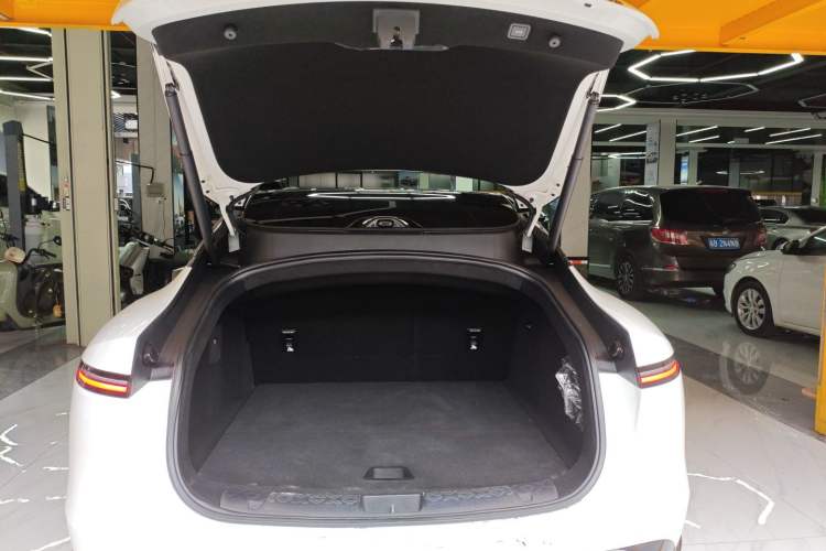 Used Avatr 06 2025 Ultra Pure Electric Edition Trunk