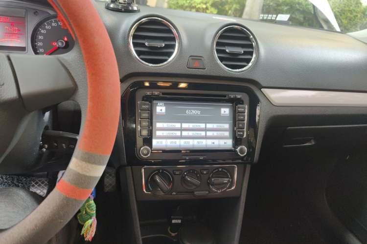 Used Volkswagen Jetta 2015 1.6L Manual Comfort Model
