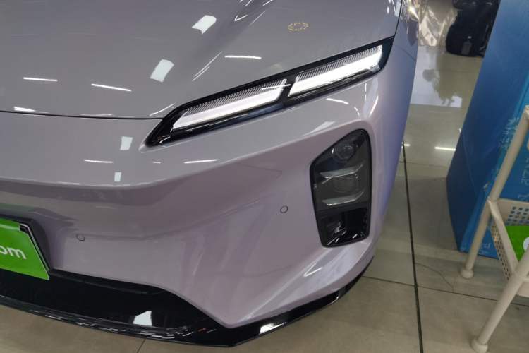 Used Nio ET5T 2025 75 kWh Touring Left Front Headlight