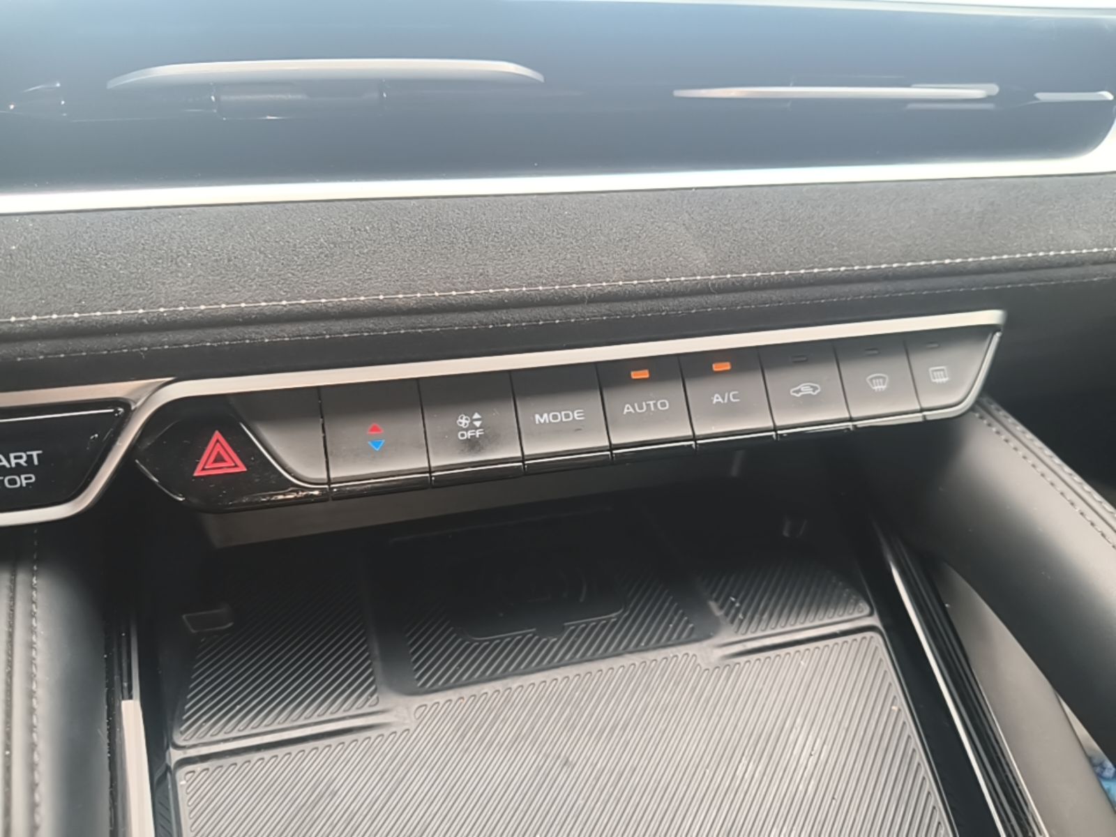 Geely Auto Monjaro L 2024 2.0TD High-Power Automatic Two-Wheel Drive Skyline Edition — снимка 15
