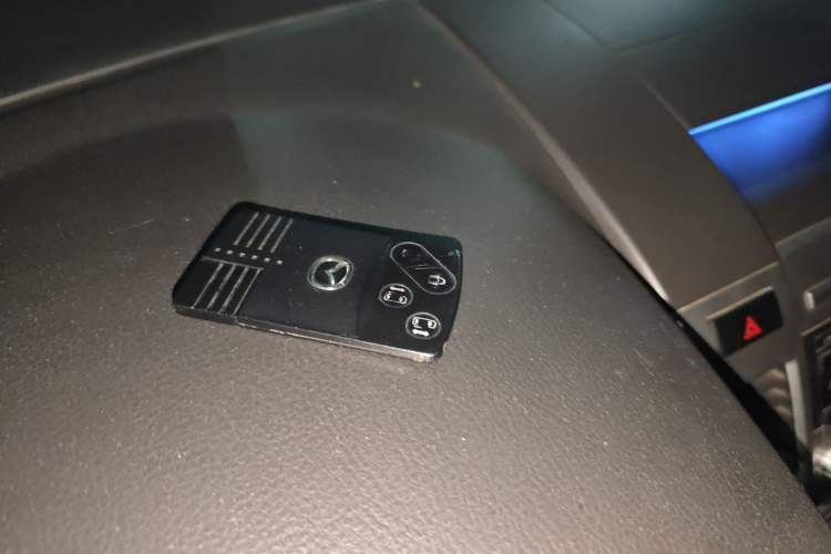 Used Mazda 8 2011 2.3L Deluxe Edition Vehicle Key