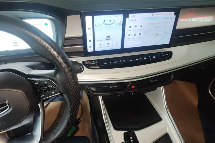 Used Geely Auto Jiajie 2023 Geely Jiaji L 1.5TD DCT Luxury Model
