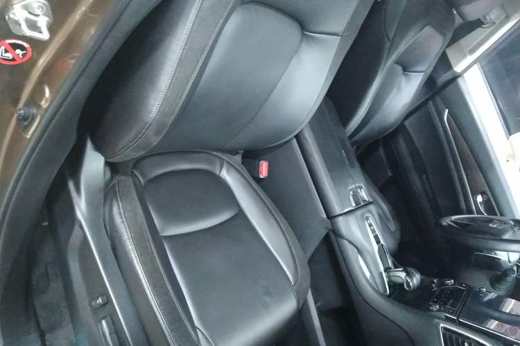 Used Honda Avancier 2017 240TURBO Two-Wheel Drive Comfort Version Right Front Seat