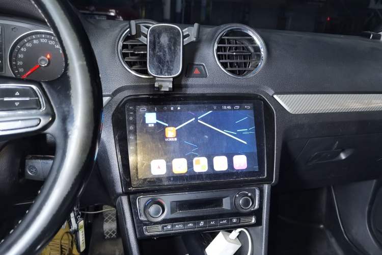 Used Volkswagen Jetta 2015 1.6L Automatic Luxury Model Audio And AC Panel