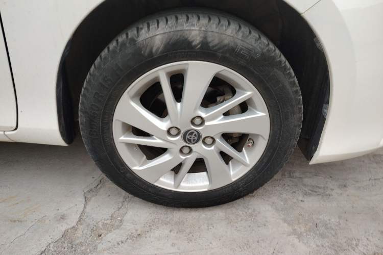 Used Toyota YARiS L Zhi Xuan 2016 Revised Version 1.5G CVT with Dynamic Sunroof