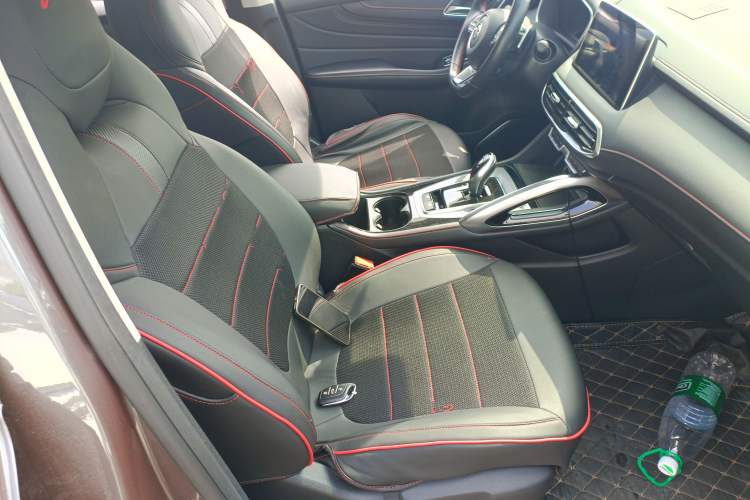 Used MG Pilot 2021 300TGI Automatic Two-Wheel Drive Trophy Prestige Edition Right Front Seat