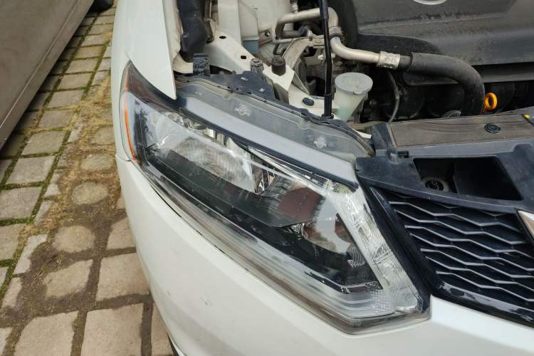 Used Nissan X-Trail 2015 2.0L CVT Comfort MAX Edition 2WD