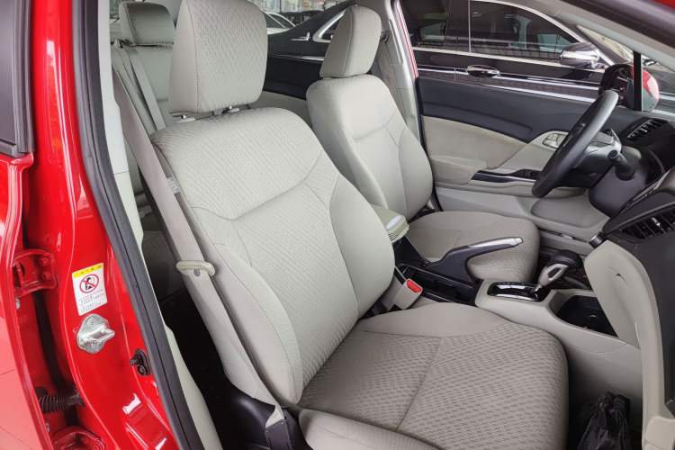 Used Honda Civic 2014 1.8L automatic comfort version
