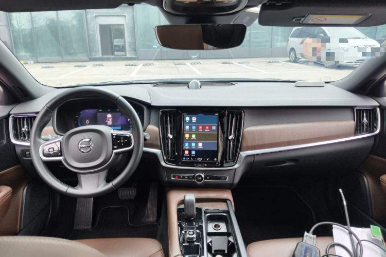 Used Volvo V90 2022 Cross Country B5 AWD Smart Range Edition
