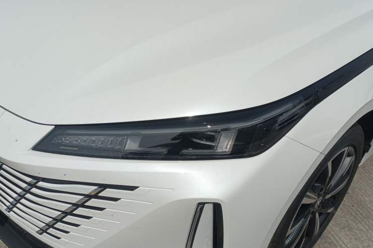 Used CHANGAN Eado 2025 Blue Whale 1.5T 500Bar Prestige Model
