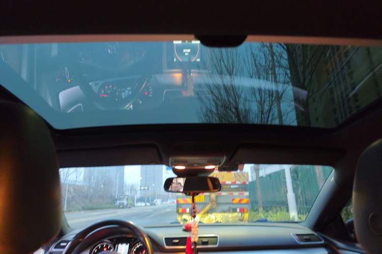 Used Volkswagen FAW-Volkswagen CC 2013 2.0 TSI Ultimate Model Headliner