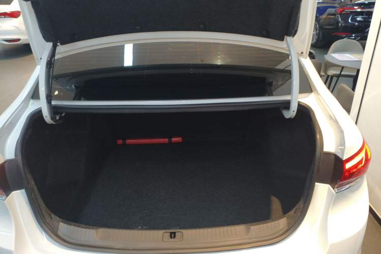 Used Buick GT 2021 Revised Version Flagship 1.5L Automatic Elite Edition Trunk