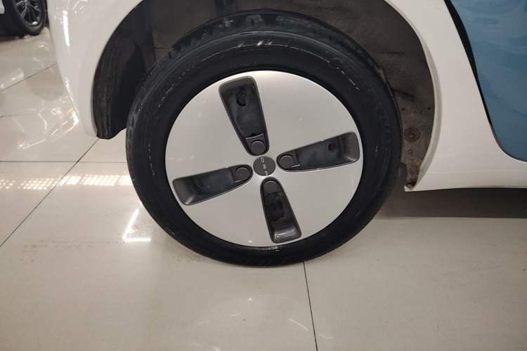 Used ORA Black Cat 2021 301 km Basic Version
