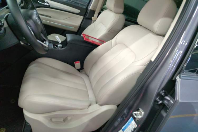 Used GAC Trumpchi M6 2021 270T DCT Prestige Edition (7 Seats) Left Front Seat