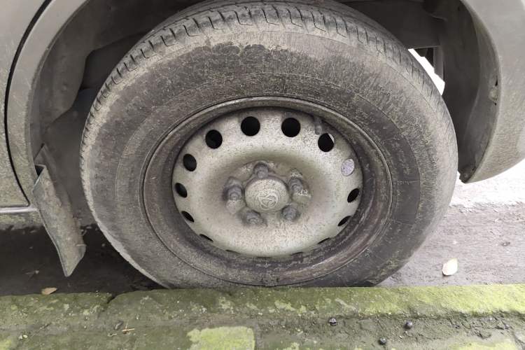 Used CHANGAN KUAYUE Xing V7 2022 1.6L Gasoline Comfort Version 2-Seat Dual-Side Doors DAM16KR Right Front Wheel Hub