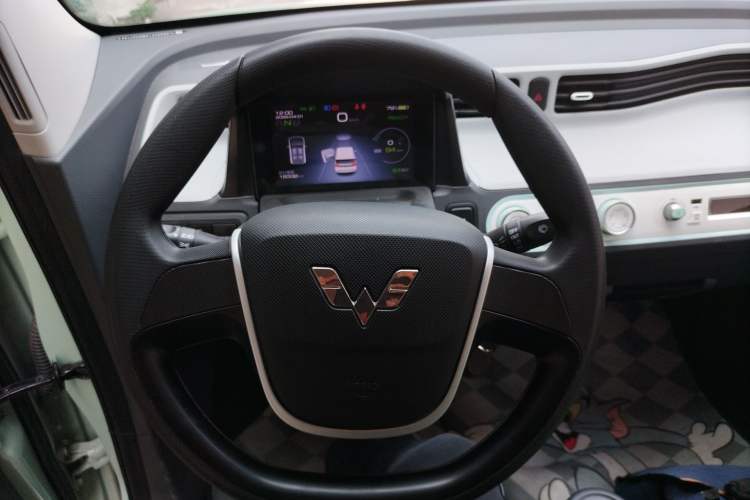 Used Wuling Hongguang MINIEV 2021 Macaron Fashion Edition Lithium-Ion Battery Steering Wheel