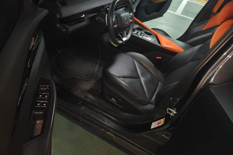 Used CHANGAN UNI-V 2022 1.5T Smart Navigation Version Interior 3