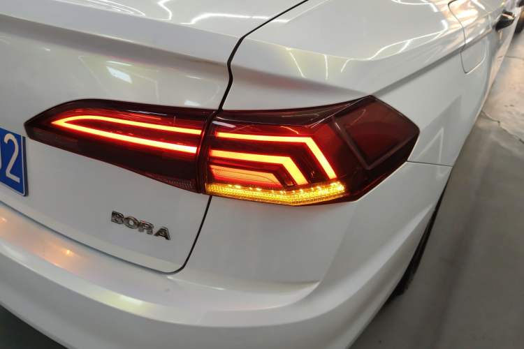 Used Volkswagen Bora 2020 1.5L Automatic Comfort Model Right Rear Taillight