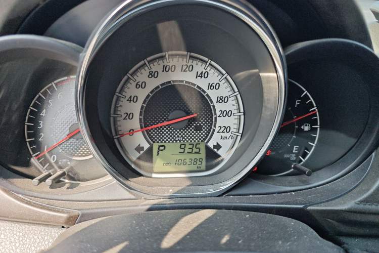 Used Toyota YARiS L Zhi Xuan 2015 1.5G Automatic Xuan Dong Sunroof Special Edition Instrument Cluster