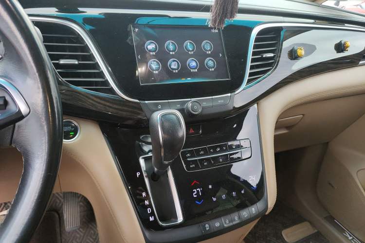 Used Buick GL8 2018 ES 28T Flagship Model China VI Standard