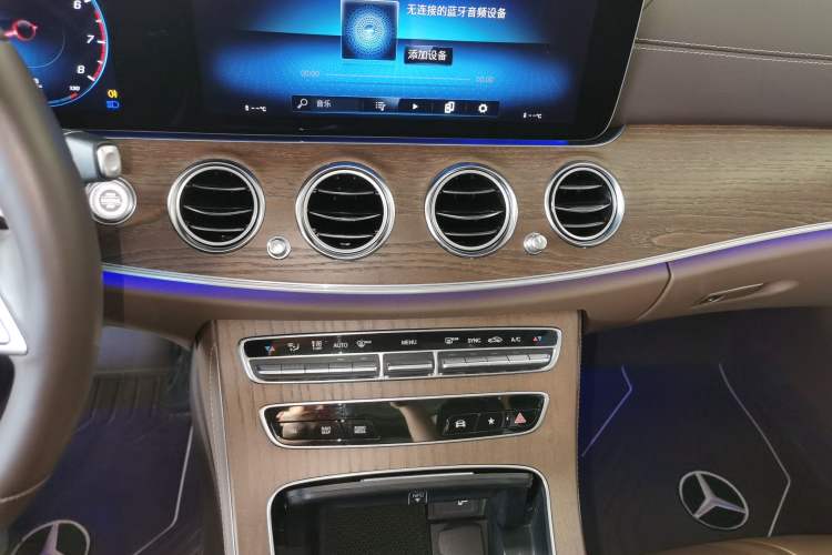 Used Mercedes-Benz E-Class 2023 Updated E 300 L Fashion Edition Audio And AC Panel
