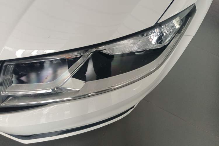 Used Volkswagen Santana 2016 1.6L Manual Fashion Edition
