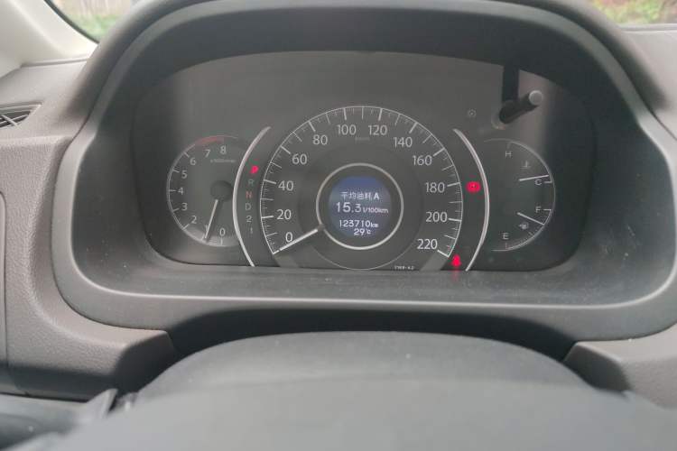 Used Honda CR-V 2013 2.0L 2WD Classic Edition Odometer Close Up