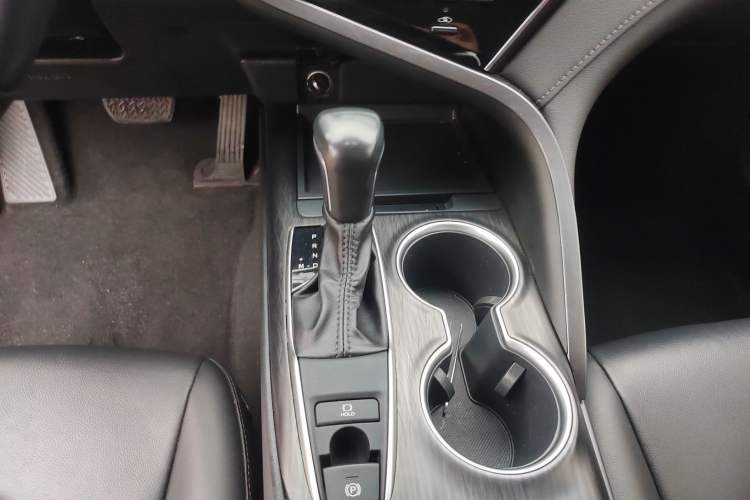 Used Toyota Camry 2022 2.0GVP Premier Edition