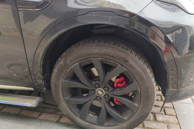 Used Land Rover Discovery Sport 2024 Luxury Custom Edition Right Front Wheel Hub