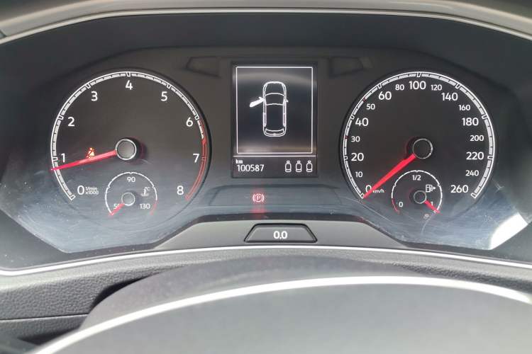 Used Volkswagen T-ROC 2019 280TSI DSG Two-Wheel Drive Advanced Version China VI Standard Odometer Close Up