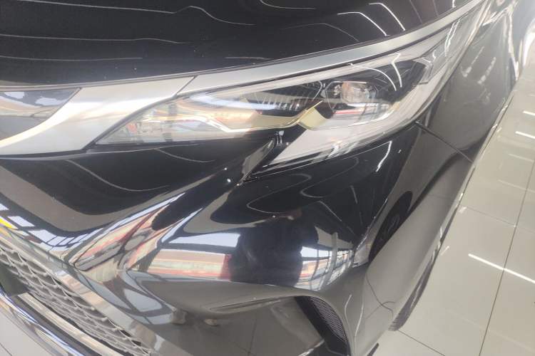 Used Toyota Granvia 2023 2.5L Hybrid Prestige PLUS Edition Left Front Headlight