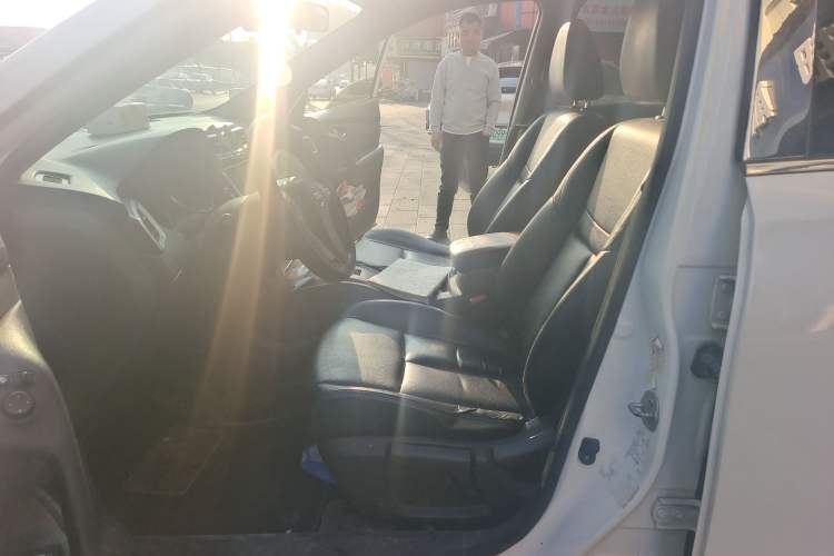 Used Nissan X-Trail 2014 2.0L CVT Comfort Edition 2WD Left Front Seat