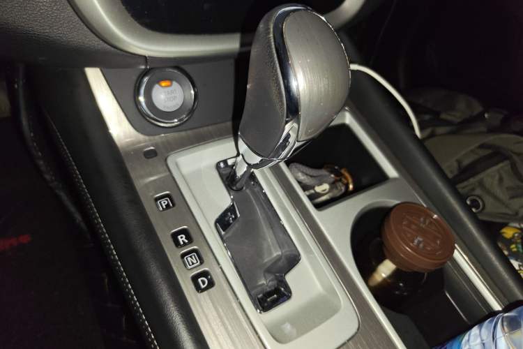 Used Nissan Murano 2019 2.5L XL Two-Wheel Drive Smart Connect Luxury Edition China VI Standard Gear Lever