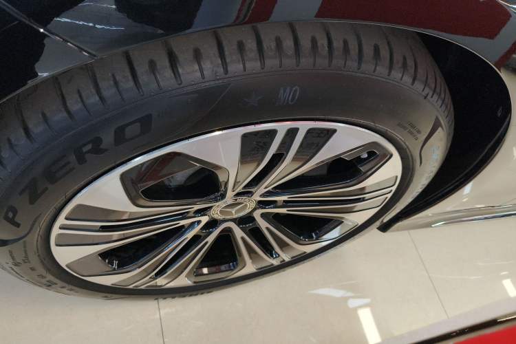 Used Mercedes-Benz E-Class 2024 Facelift E 300 L Fashion Sport Edition
