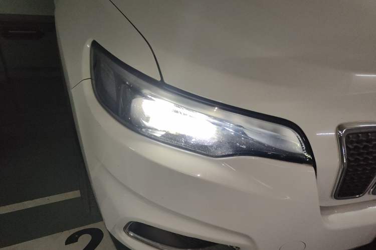 Used Jeep Cherokee 2019 2.0T Two-Wheel Drive Smart Enjoyment Version China VI