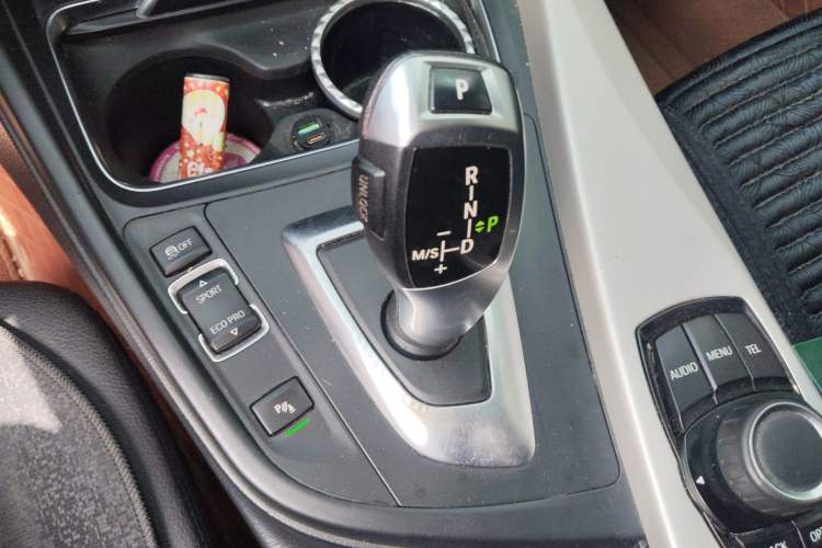 Used BMW 3 Series 2016 320Li Ambition Model
