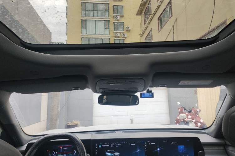 Used Ford Edge 2023 Ford Explorer L 2.0T EcoBoost Four-Wheel Drive 7-Seater Supreme Model Headliner