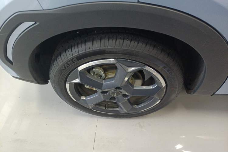 Used BYD Seagull 2024 Honor Edition 305km Freedom Version Right Rear Wheel Hub