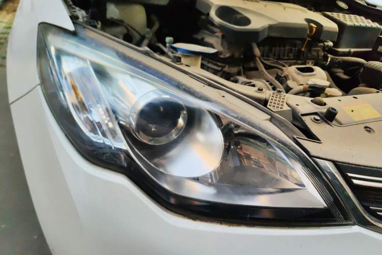 Used Roewe 360 2015 1.5L Automatic Luxury Edition
