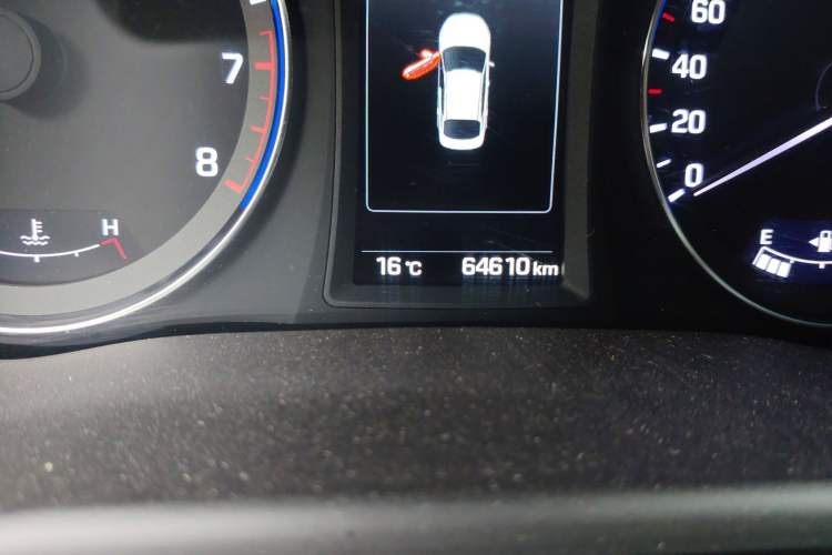 Used Hyundai Mistra 2016 1.6T Automatic Flagship TOP Model Odometer Close Up